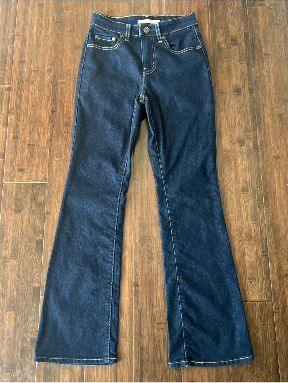 Levi’s 725 high rise bootcut Denim Jeans 25 x28” Inseam Dark Wash Cotton Stretch